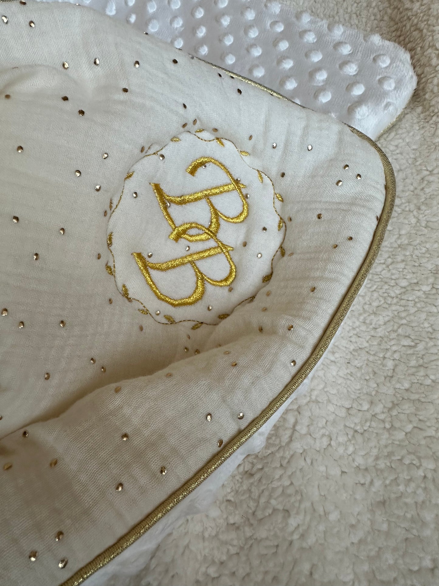 Nid d'ange écru et or - 1ere couverture de naissance