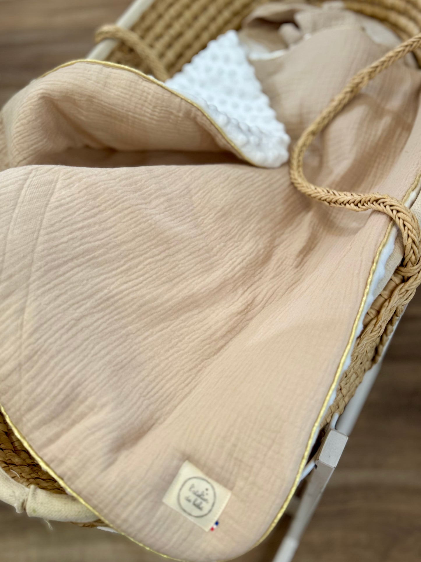 Nid d'ange beige - 1ere couverture de naissance personnalisable