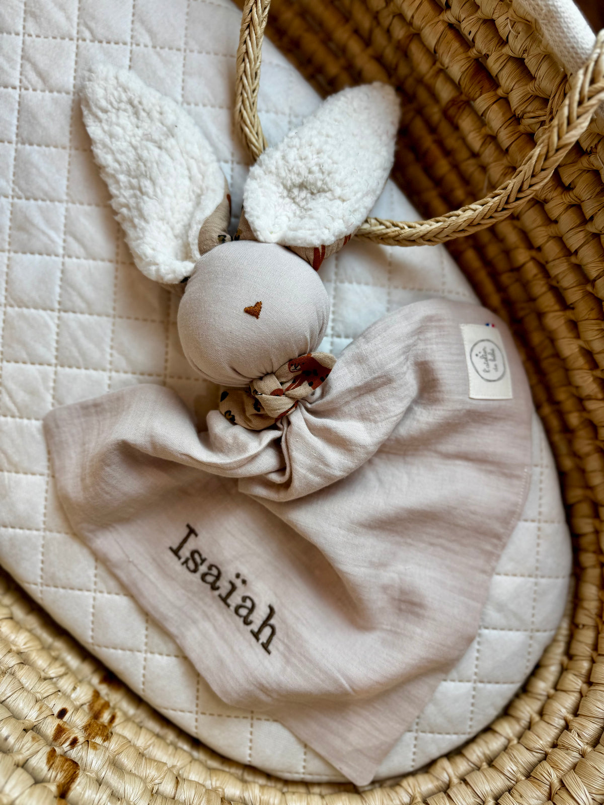 Coffret de naissance Protège carnet de santéet doudou lapin Garou- Personnalisé