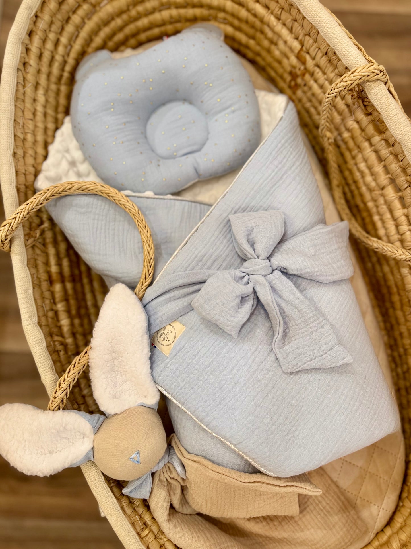 Ensemble bleu glacier et beige   - 1ere couverture de naissance personnalisable+ doudou + coussin