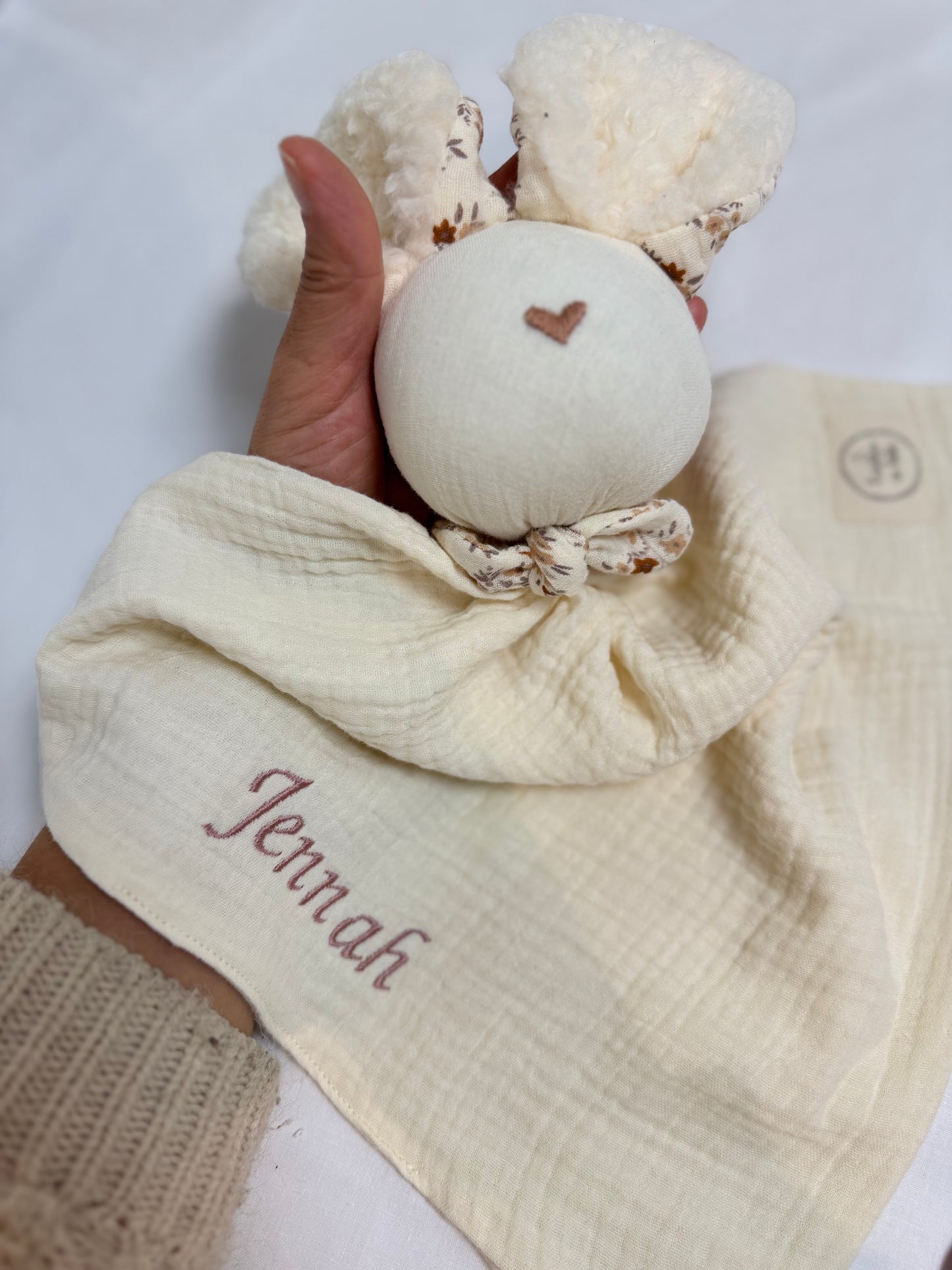 Doudou Lapin écru Aimée -Personnalisable