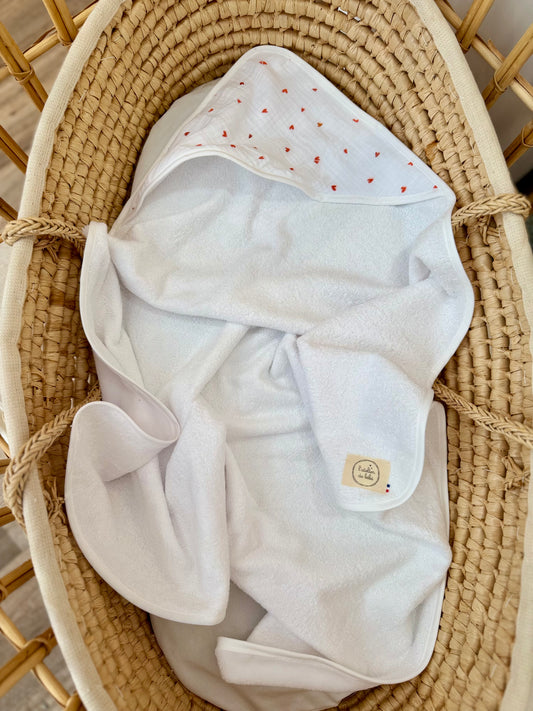 Cape de bain bébé petit cœur rouge