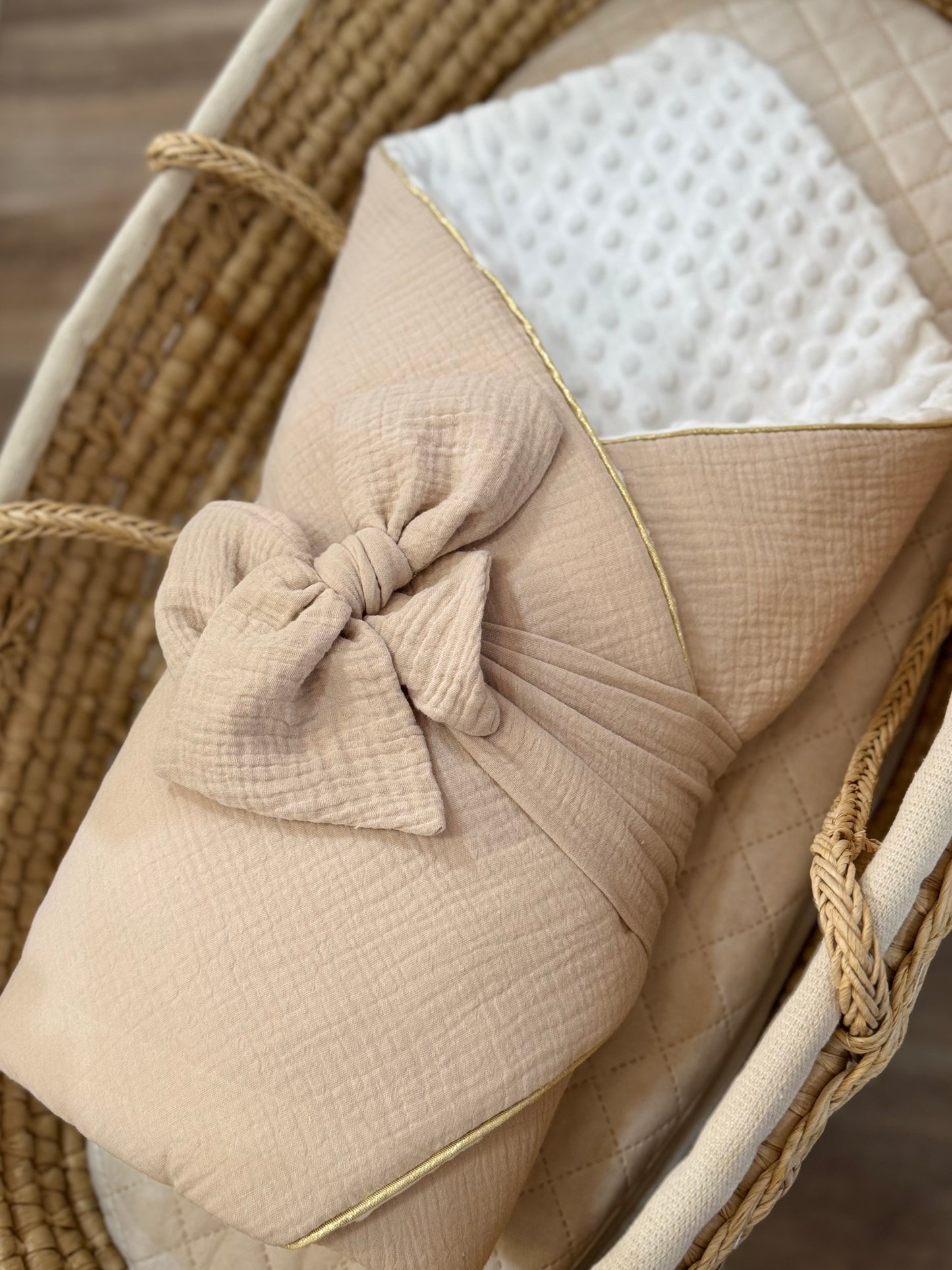 Nid d'ange beige  - 1ere couverture de naissance personnalisable