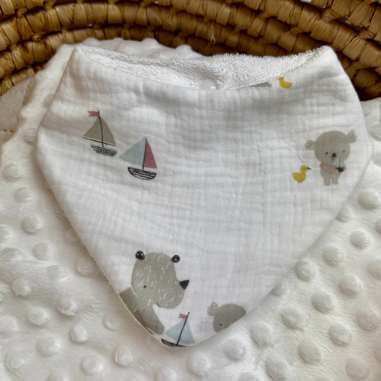 Bavoir bandana bébé en gaze de coton – Ours & bateaux