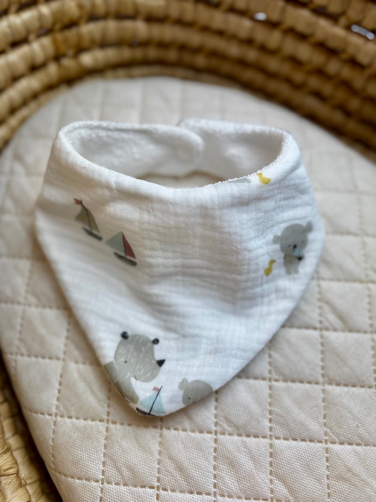 Bavoir bandana bébé en gaze de coton – Ours & bateaux
