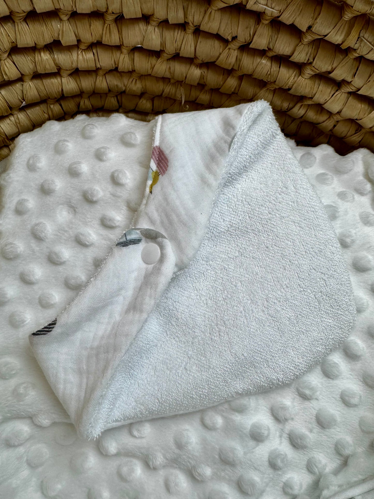 Bavoir bandana bébé en gaze de coton – Ours & bateaux