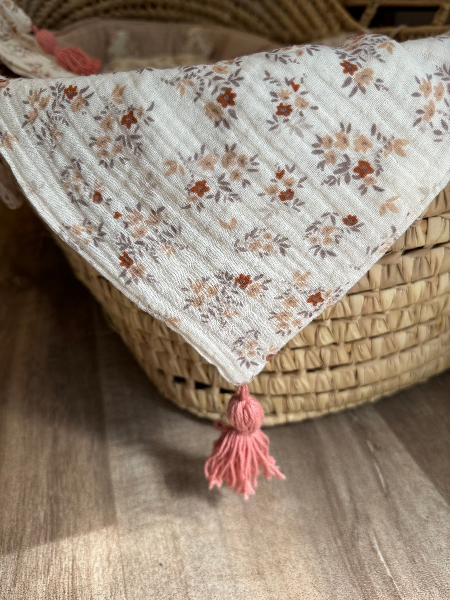couverture legere d'été a pompons
