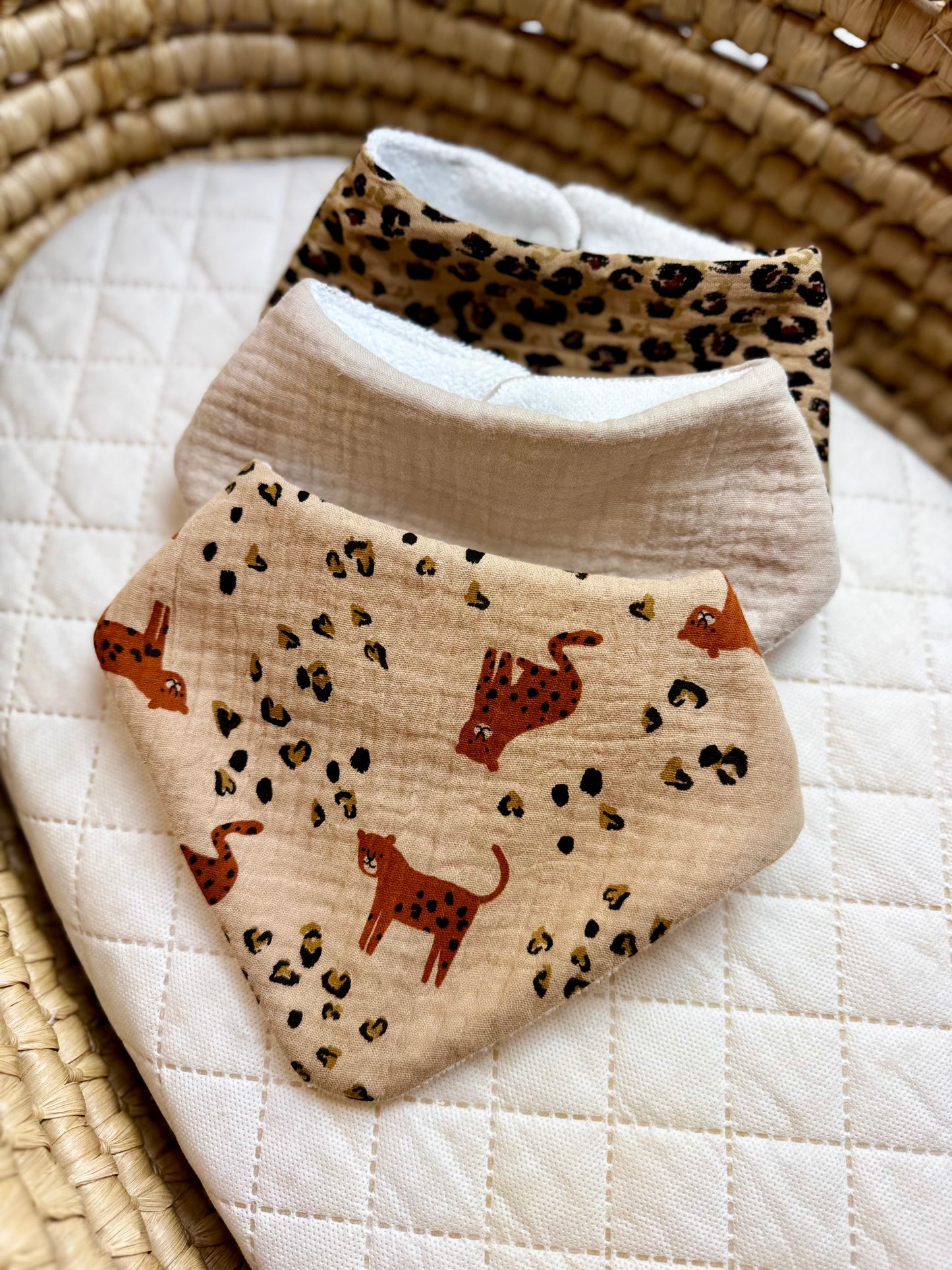 Trio Bavoirs bandana bébé en gaze de coton – Léopard