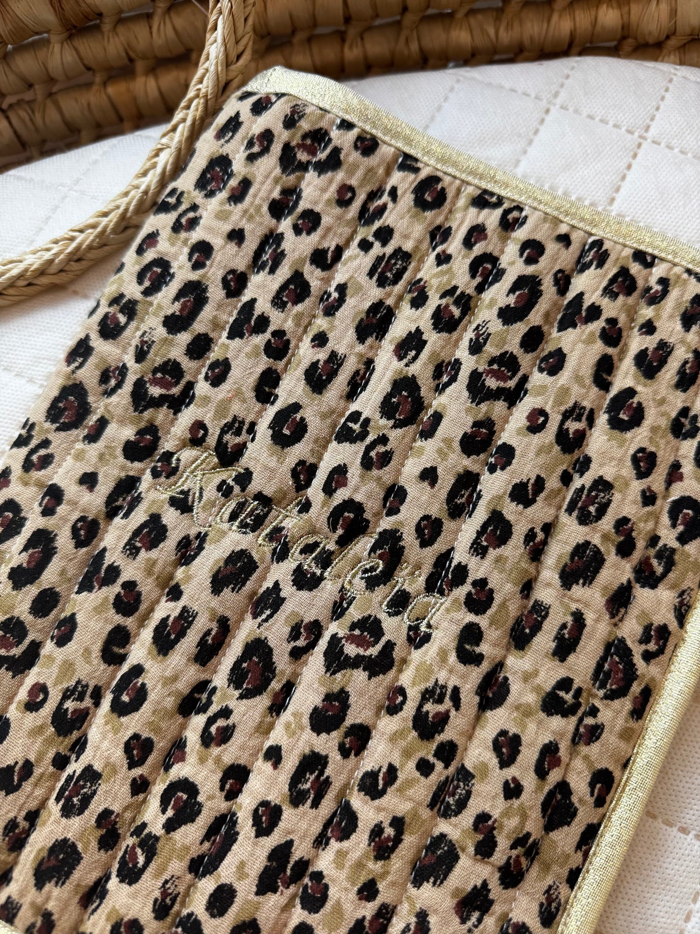 Protège carnet de santé Leopard personnalisable