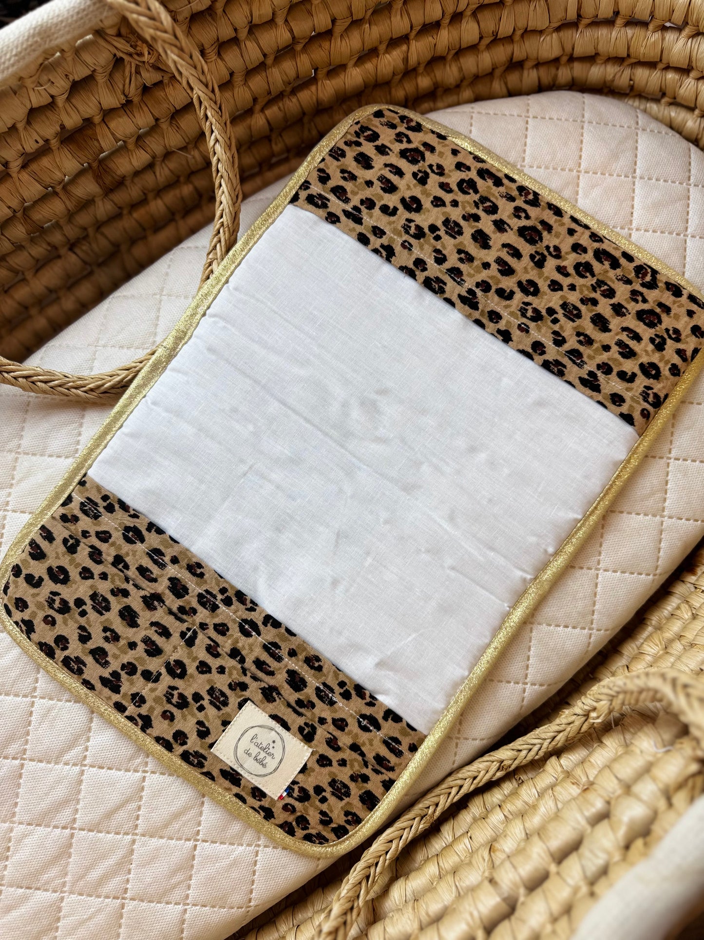 Protège carnet de santé Leopard personnalisable